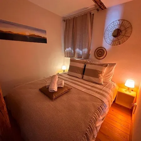 Ecrin De Apartamento Barr